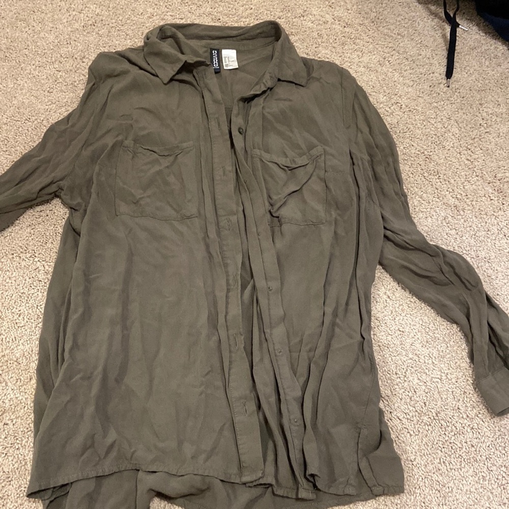 Long sleeve button down army green shirt. Size 14. Divided brand